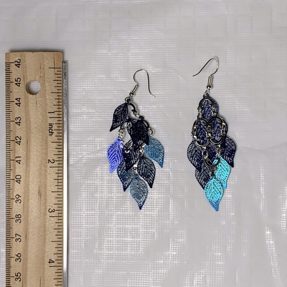 3/$10 Blue Multi Leaf Drop Earrings - Picture 2 of 2